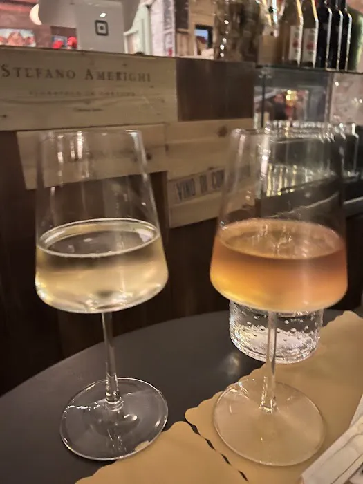 Terre| Pasta & Natural wine Picture 4