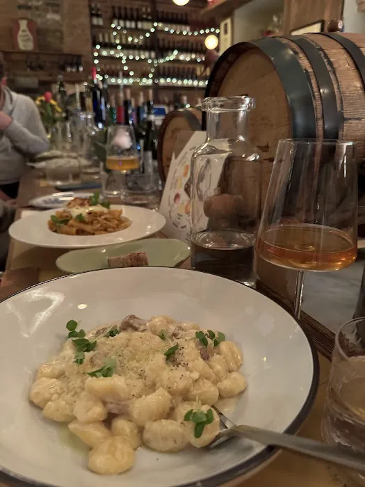Terre| Pasta & Natural wine Picture 8