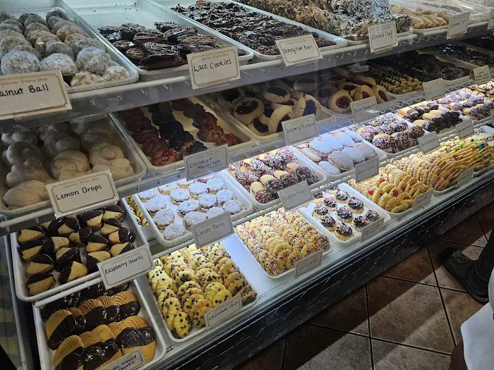 Addeo & Sons Bakery Picture 7