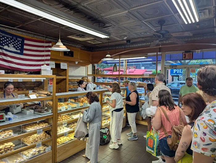Madonia Bakery Picture 5