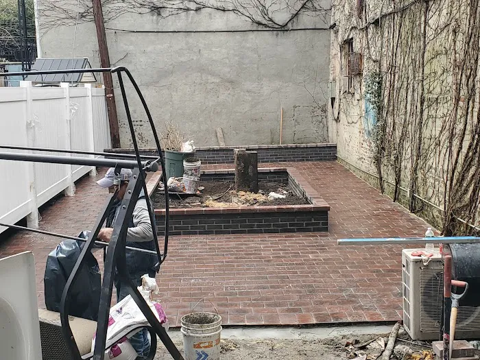 Lucky Coming Picture 5