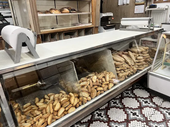 Addeo & Sons Bakery Picture 6