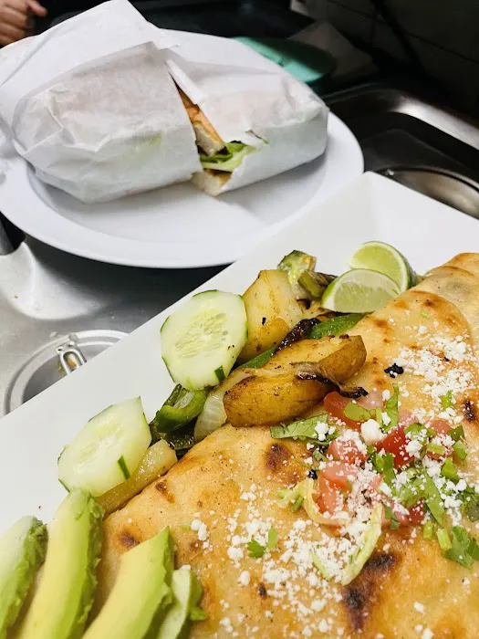 Tacos la Morena Restaurant Picture 6