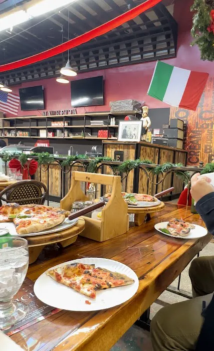 Funici A Pizza Picture 9