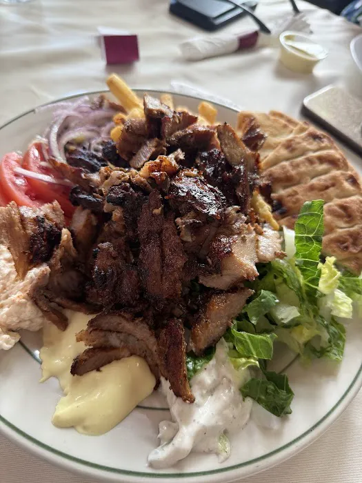 Avenue Gyro Picture 8