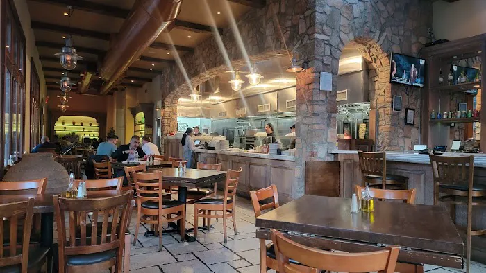 Avenue Gyro Picture 1