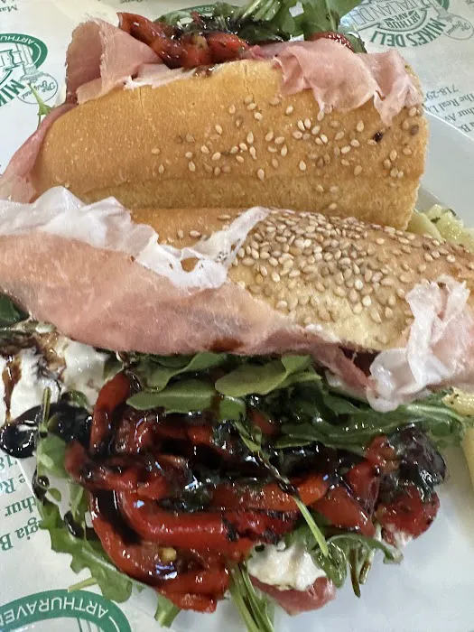 Mikes Deli Picture 1