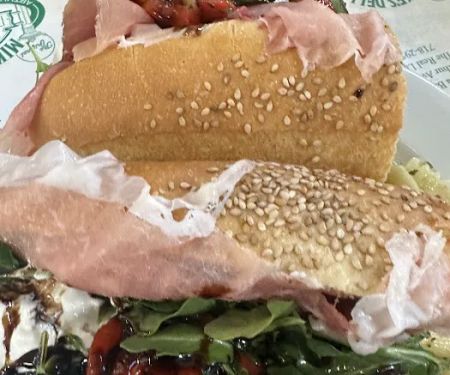 Mikes Deli