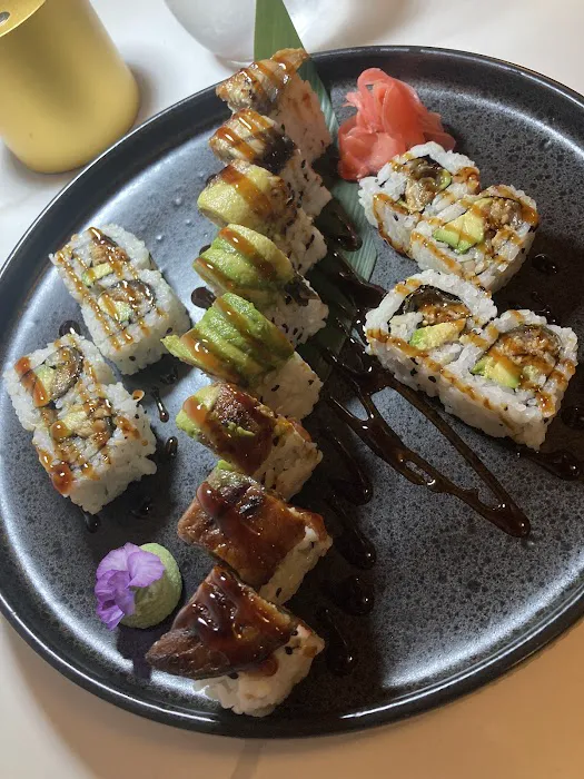 MamaSushi Little Italy Picture 4