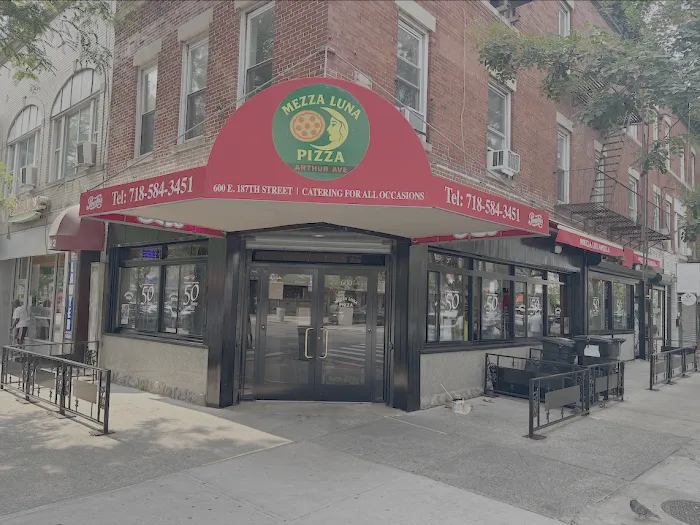 Mezza Luna Pizza Picture 6