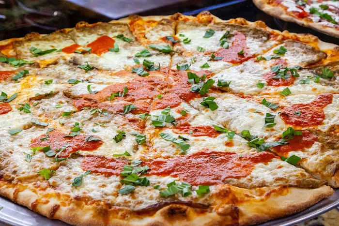 Mezza Luna Pizza Picture 2