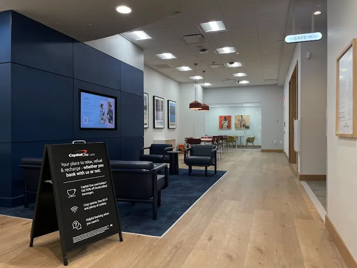 Capital One Café Picture 8