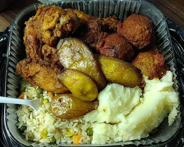 Lee's Deli & Grocery Picture 10