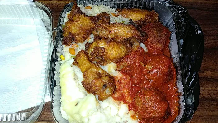Lee's Deli & Grocery Picture 2