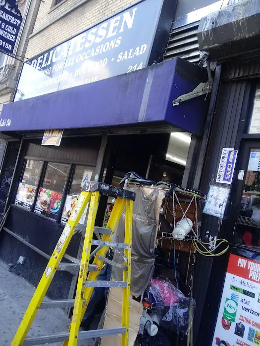 Lee's Deli & Grocery Picture 1