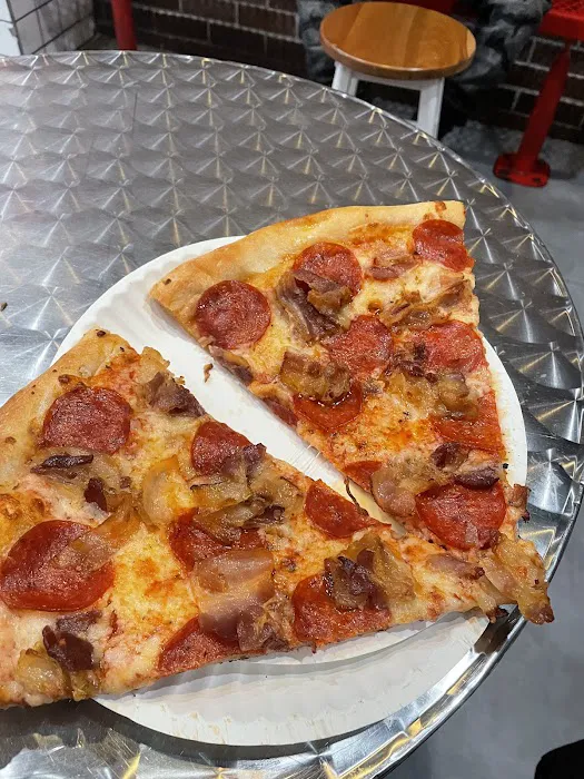 2 Bros Pizza Picture 5