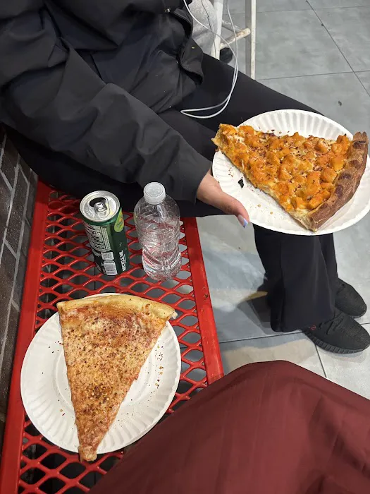 2 Bros Pizza Picture 10