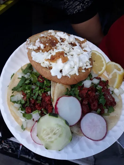 Taquería los cascabeles Picture 4