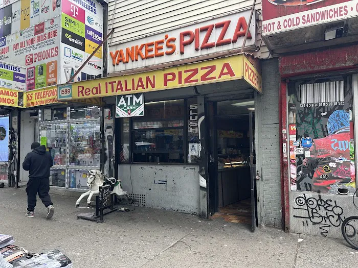 Yankee’s Pizza Picture 10