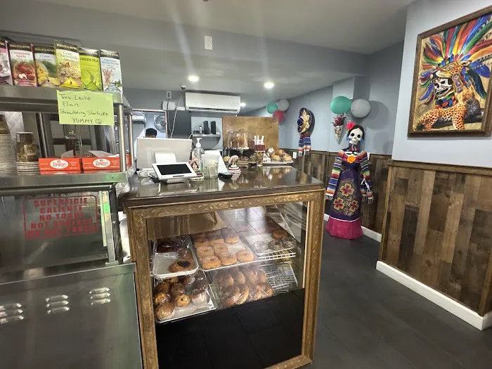 Flores Coffee Shop Picture 8