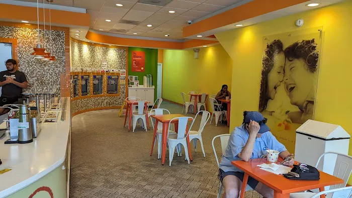 Peachwave Frozen Yogurt Picture 6