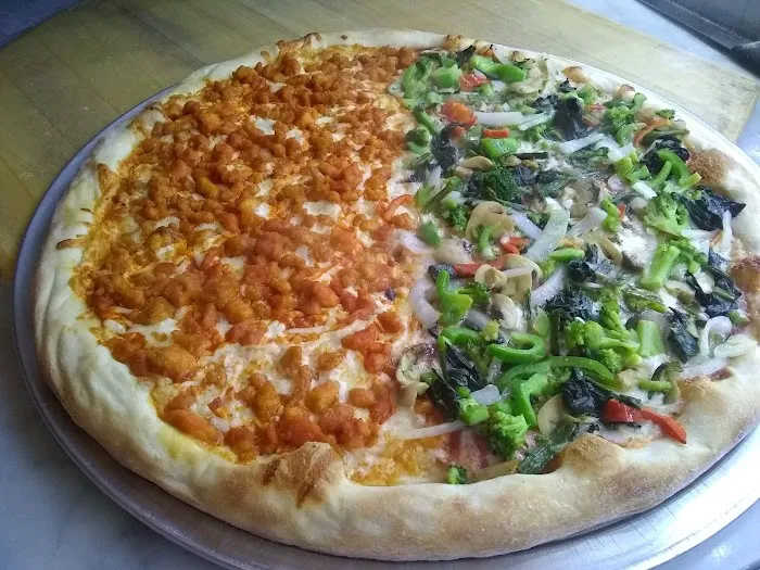 Famosa Pizza Picture 1