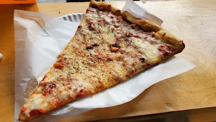Famosa Pizza Picture 3