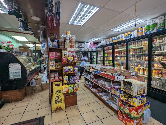 Bronx Zoo Hot Deli Picture 9