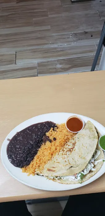 Chinelos Mexican Restaurant Picture 9