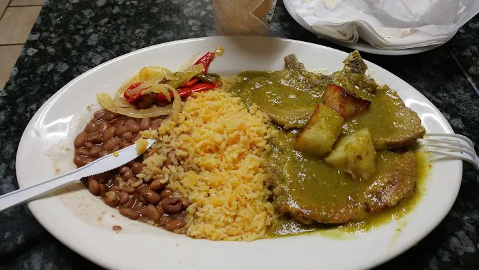 Chinelos Mexican Restaurant Picture 4