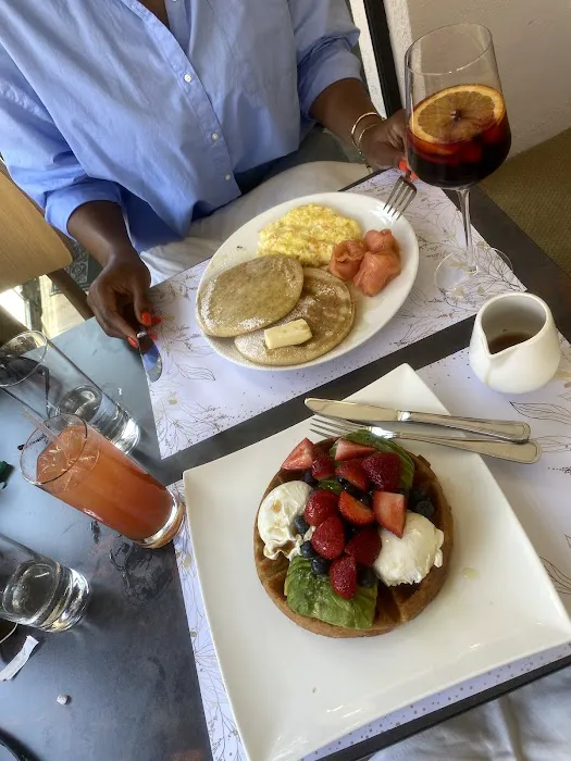 Novelli Cafe and Restaurant Picture 4