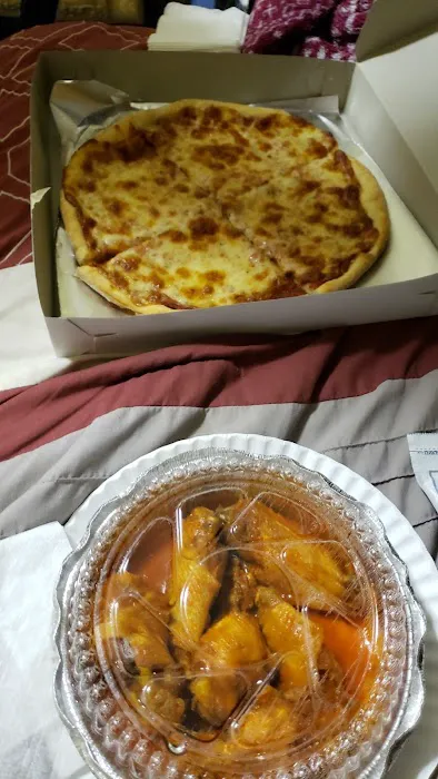 Lenny's Pizza Picture 8