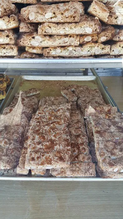 Court Pastry Shop Picture 4