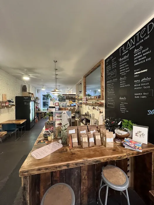 PLANTED CAFE Picture 9