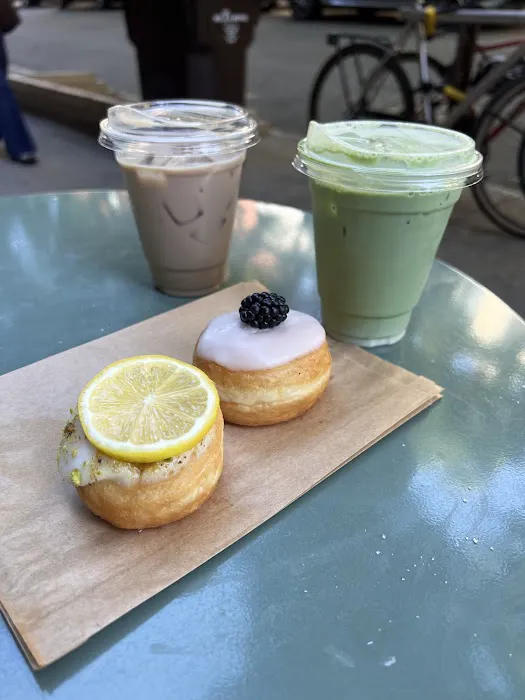 Cloudy Donut Co. Picture 3