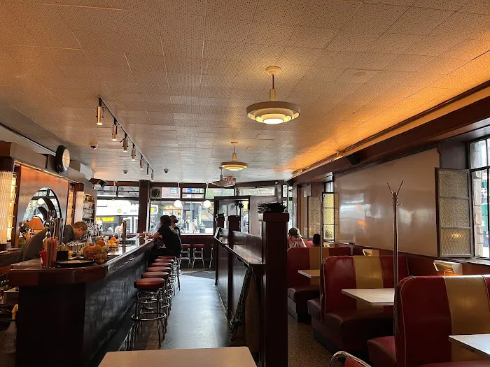 The Long Island Bar Picture 5
