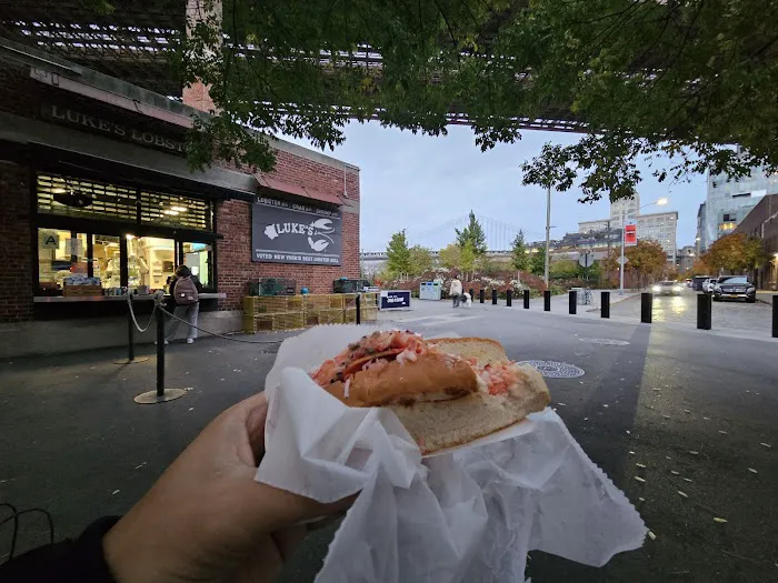 Luke's Lobster Brooklyn Bridge Park Picture 6
