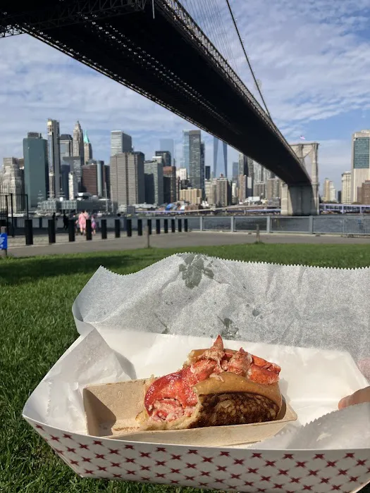 Luke's Lobster Brooklyn Bridge Park Picture 2