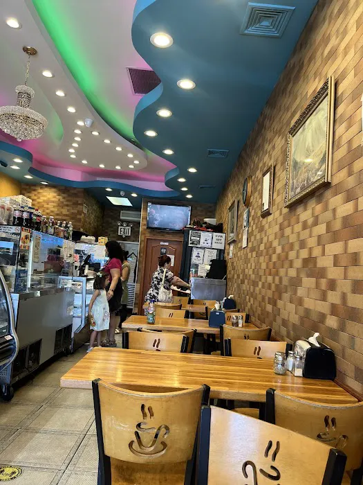 Pizza Palace Cafe Picture 10