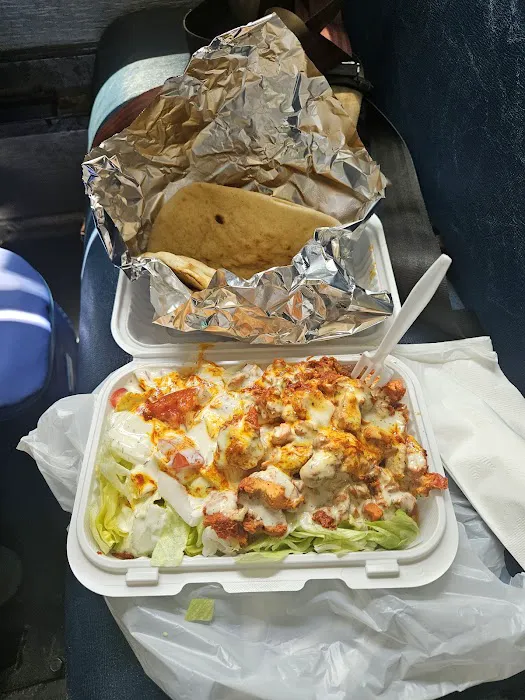 Nisar’s Halal Food Cart Picture 1
