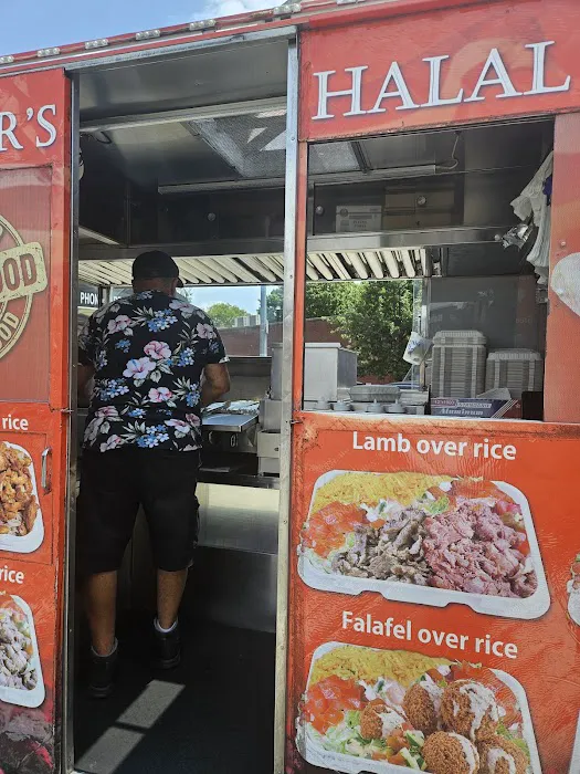 Nisar’s Halal Food Cart Picture 4