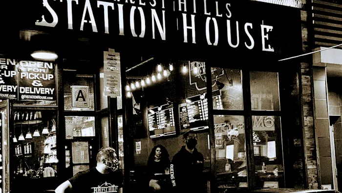 Forest Hills Station House Picture 2