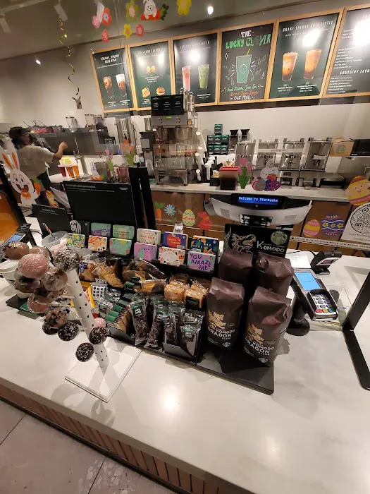 Starbucks Picture 2