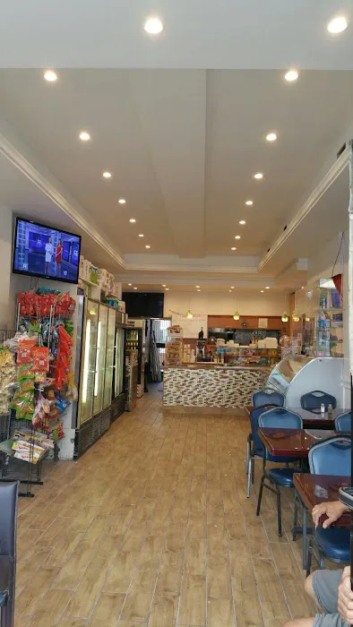 Max's Deli Picture 6