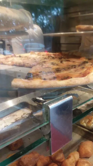 Pizza Heights On Albany Picture 8