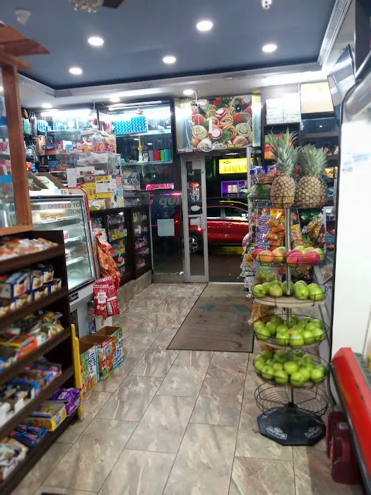 URBAN JUICE BAR &GRILL Picture 3