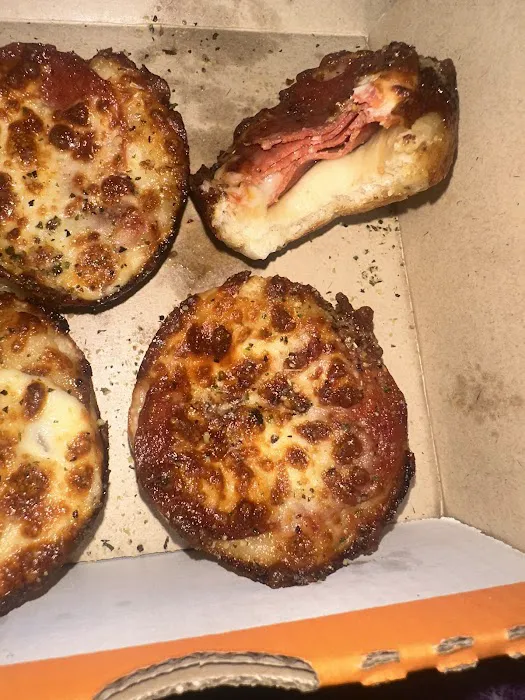 Little Caesars Pizza Picture 2