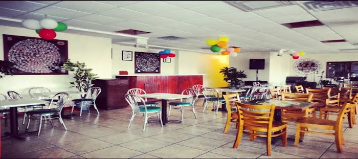 Three Star Juice Lounge Picture 1
