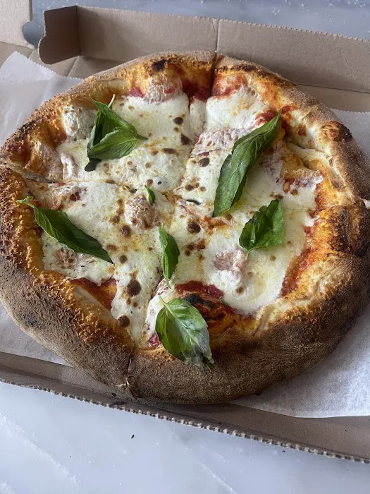 La Casa Del Panuozzo and brick oven pizza Picture 8