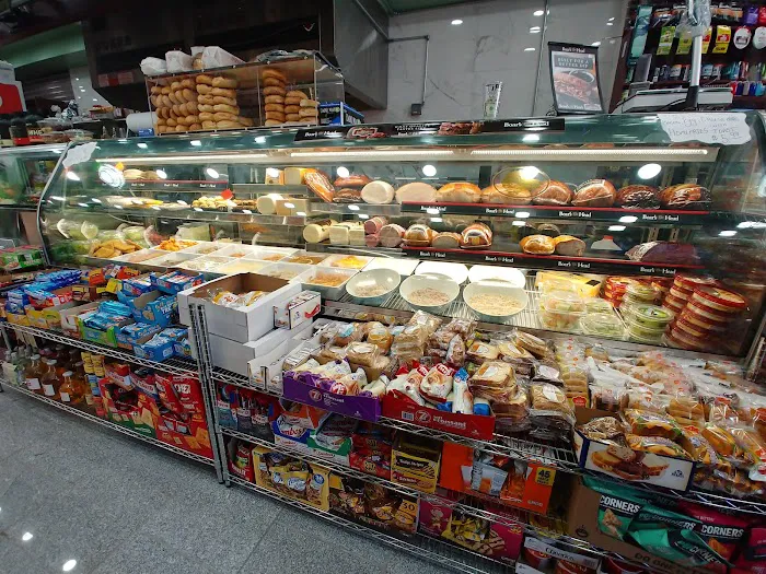 Deli & Grill Juice Bar Picture 6
